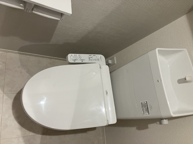 トイレ　３０温水洗浄暖房便座トイレ２
