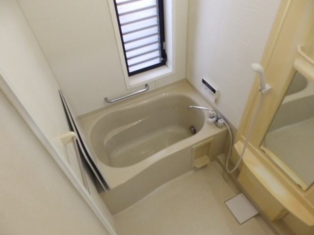 バス・シャワールーム　追い焚き可