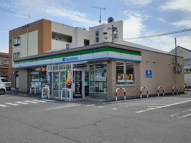 コンビニ　ファミリーマート石巻開北一丁目（コンビニ）まで260m