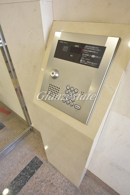 セキュリティ　☆オートロック完備☆