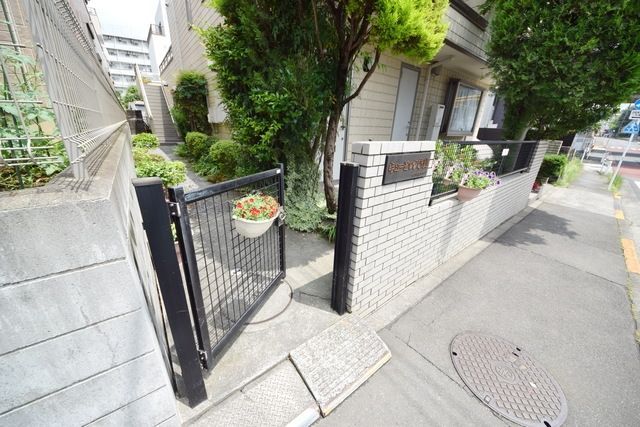 エントランス　★お部屋探しは、タウンハウジング多摩センター店へ★