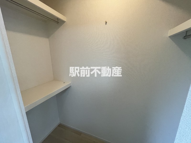 収納　同タイプ、別部屋