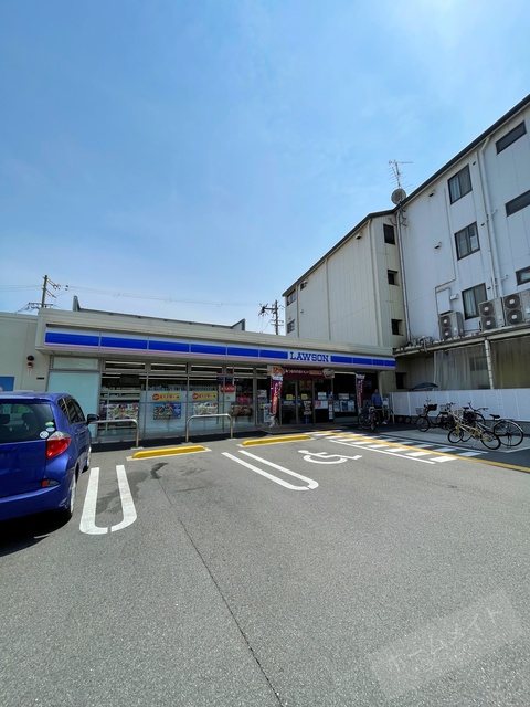コンビニ　ローソン住吉沢之町一丁目店（コンビニ）まで99m