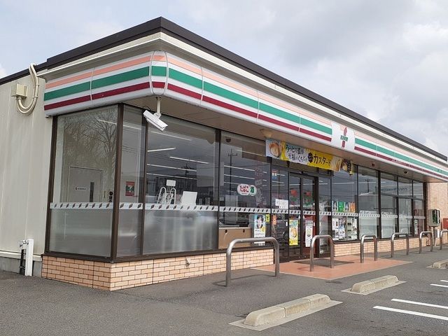 コンビニ　セブンイレブン菅谷町店（コンビニ）まで1100m