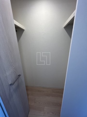 収納　レジュールアッシュNAMBA　クローゼット