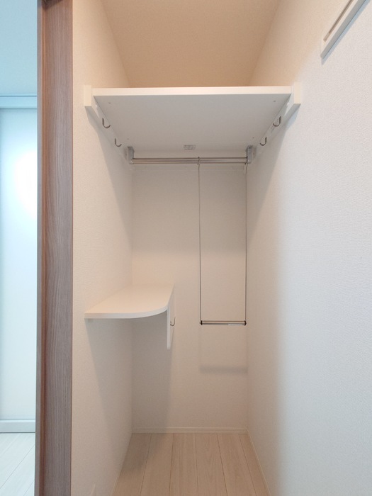 収納　ウォークインクローゼット