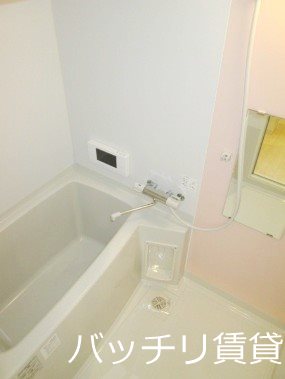バス・シャワールーム　別号室写真の為現況を優先致します。
