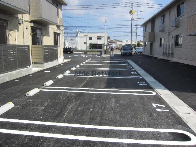 駐車場　駐車場