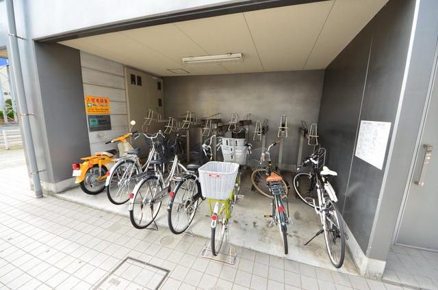 その他共有部分　♪屋根付き駐輪スペース♪