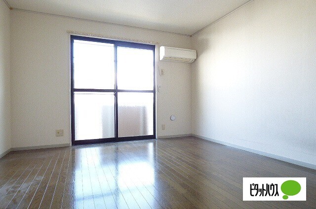居室・リビング　他のお部屋のお写真です