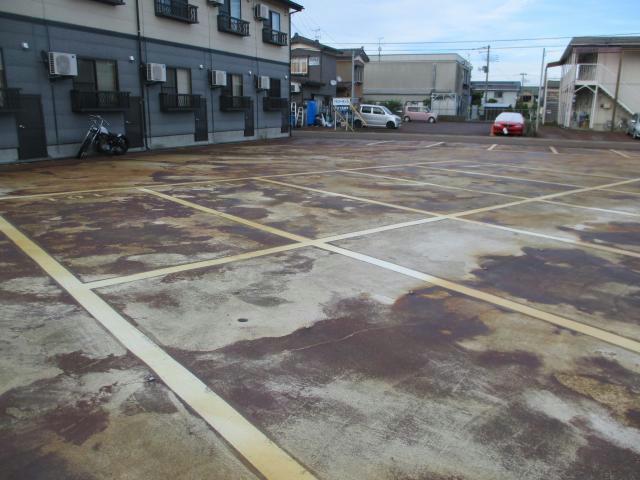 駐車場　駐車場