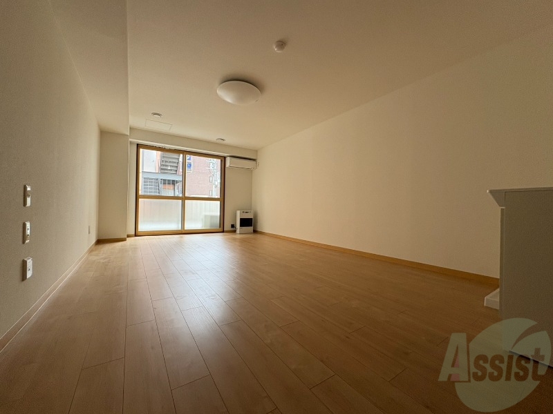 居室・リビング　広くてキレイなお部屋が広がっていて、充実した生活が送れそう。