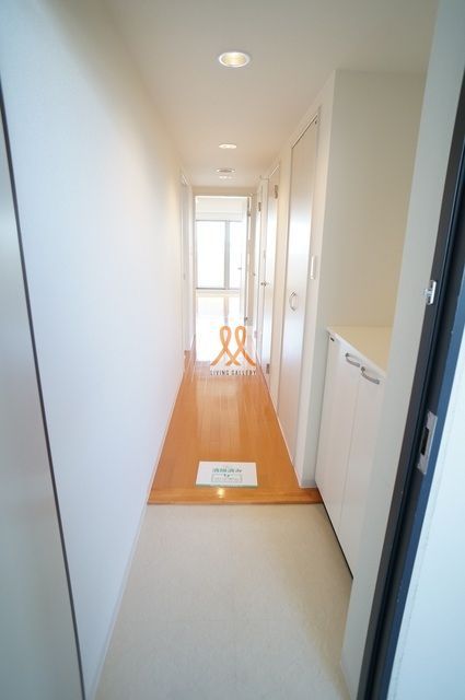 玄関　他号室。参考写真