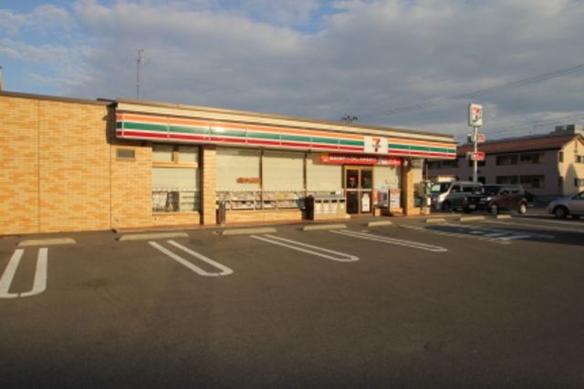 コンビニ　セブンイレブン郡山島中央公園前店（コンビニ）まで726m