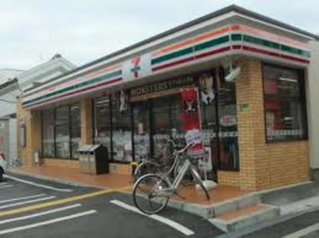 コンビニ　セブンイレブン大阪中加賀屋3丁目店（コンビニ）まで438m