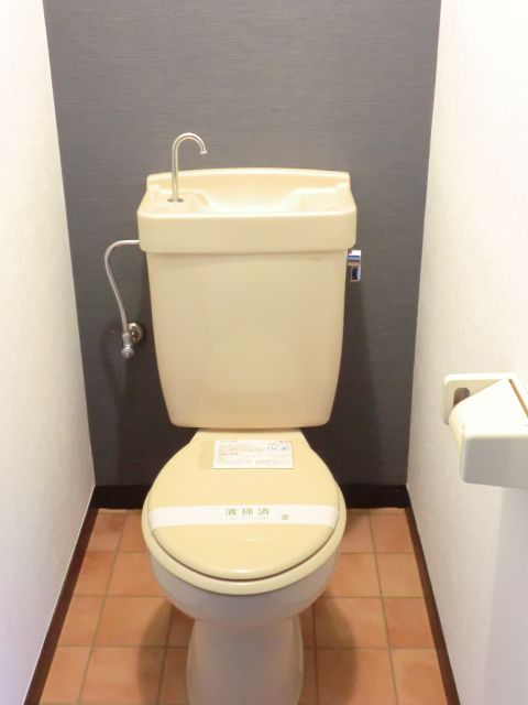 【大野城市仲畑のアパートのトイレ】