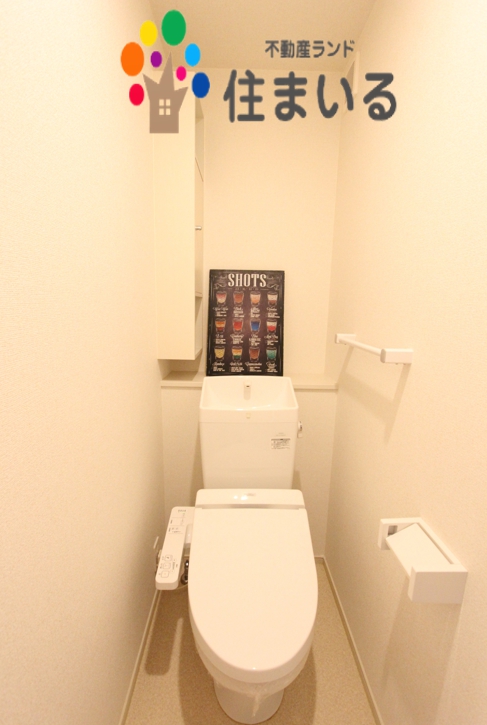 トイレ　※写真は同型タイプになります