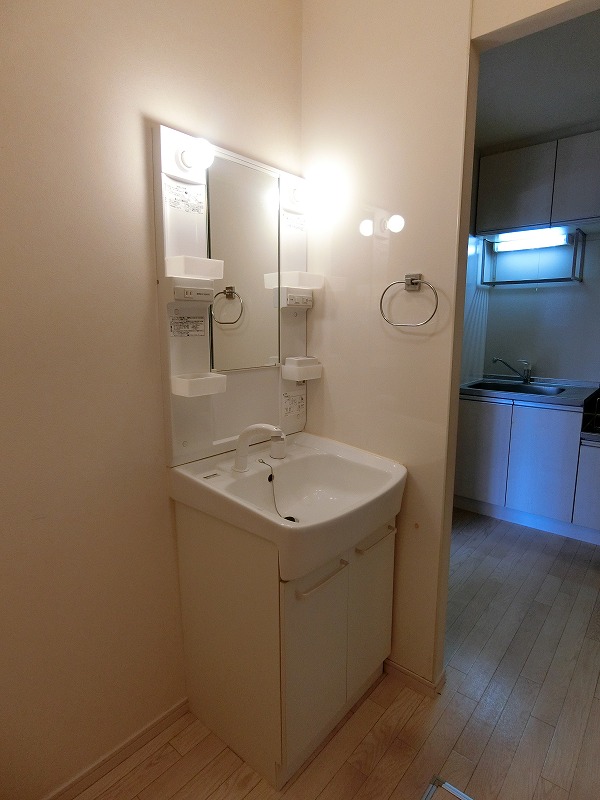 洗面設備　※同物件、別部屋になります。