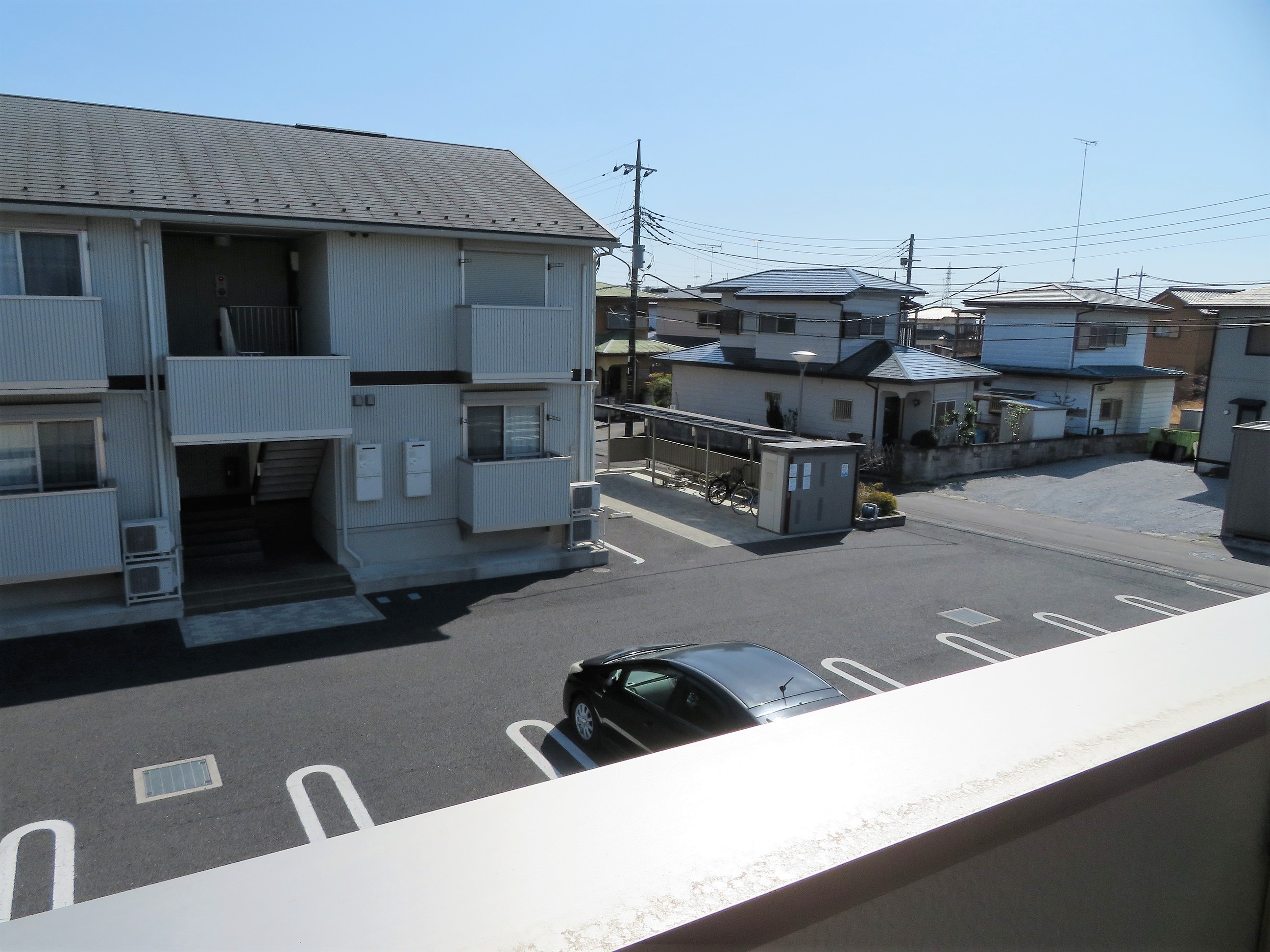 バルコニー　南向きバルコニーで日当たり良好です。