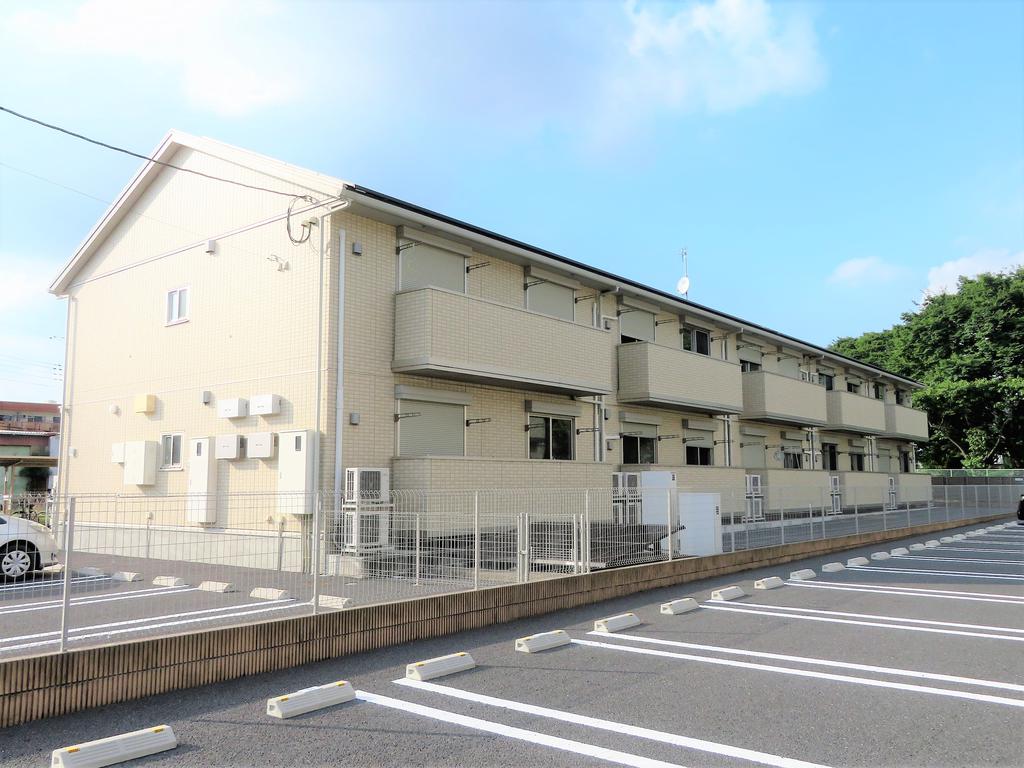 建物外観　ダイワハウスのDルーム。インターネット無料です！