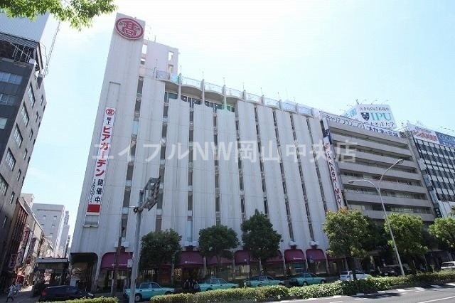 【岡山市北区富田町のマンションのショッピングセンター】