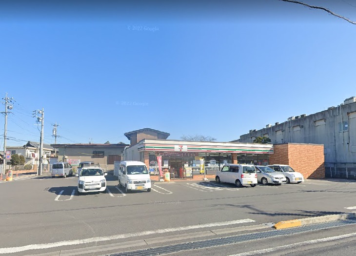 コンビニ　セブンイレブン伊賀緑ケ丘東町店（コンビニ）まで500m