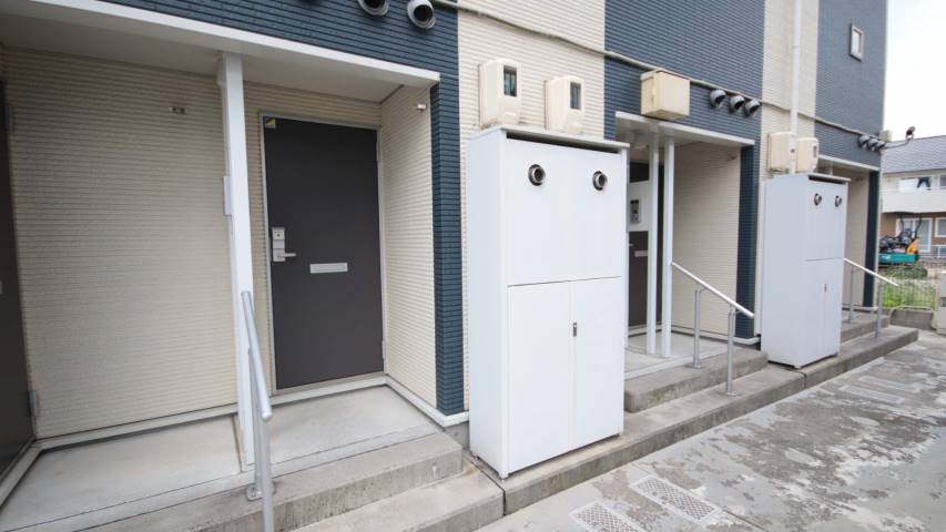 エントランス　駐車場