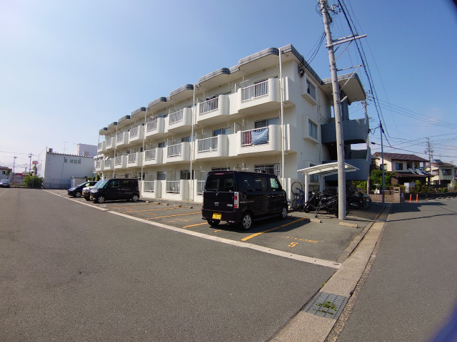 静岡県浜松市中央区萩丘２の賃貸マンションの外観