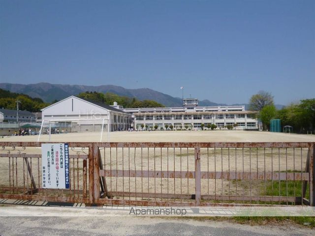 小学校　大津市立小学校和邇小学校（小学校）まで579m