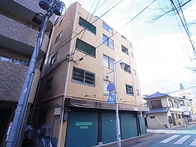 神戸市須磨区前池町のマンションの建物外観
