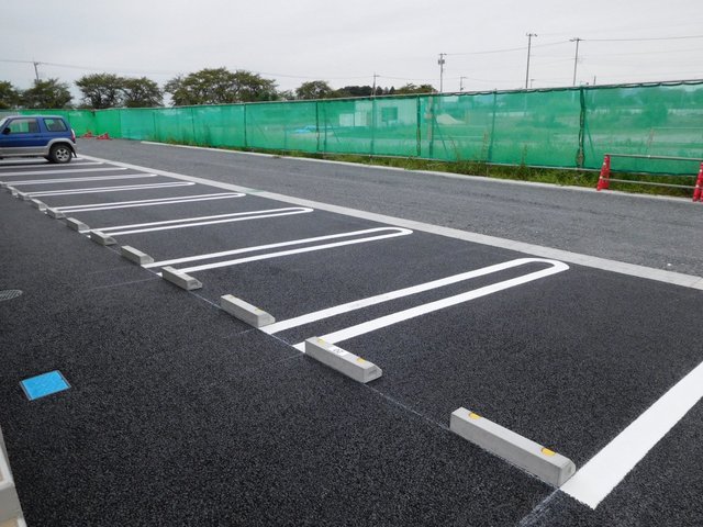 駐車場　敷地内駐車スペース