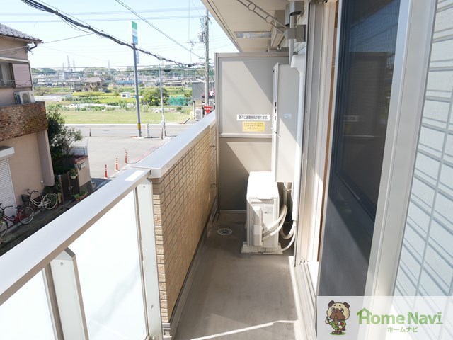 バルコニー　南向きで日当たり良好です。