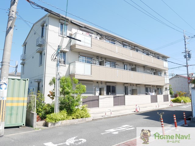 建物外観　「シャルマン」、現地待ち合わせでのご案内も可能です。