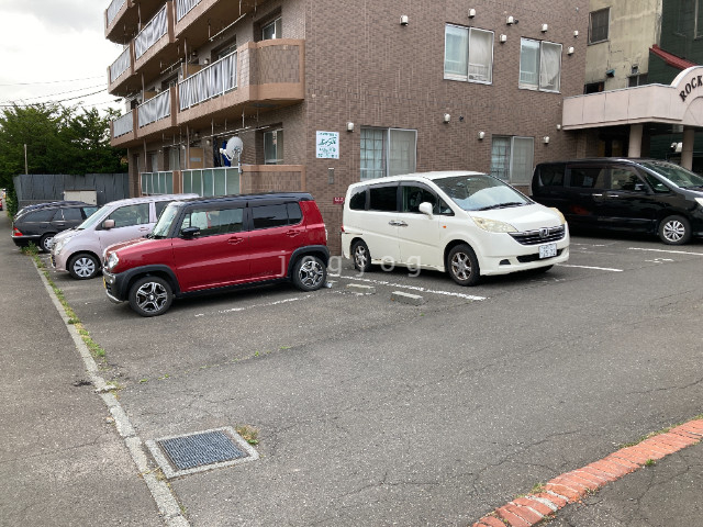 【ロックパディの駐車場】