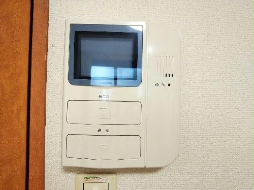 セキュリティ　モニター付きインターホンで安心。同タイプの写真です。