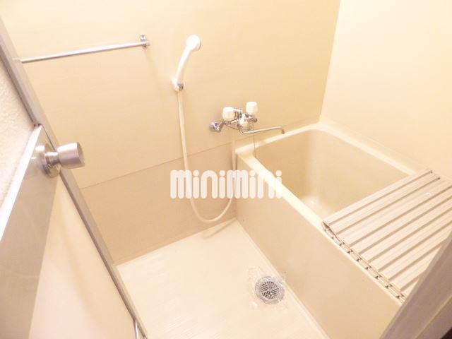 バス・シャワールーム　ゆったりしたバスルーム