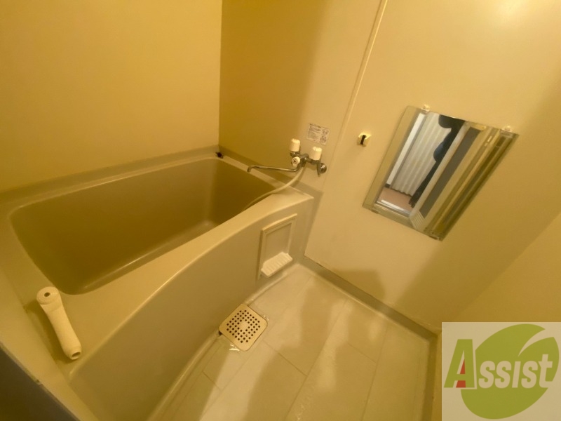 バス・シャワールーム　お風呂です。ゆっくりお風呂につかるのも体に良いですね～