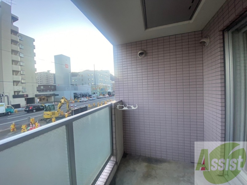 バルコニー　バルコニーが付いていますので一息ついてみてはいかがですか。