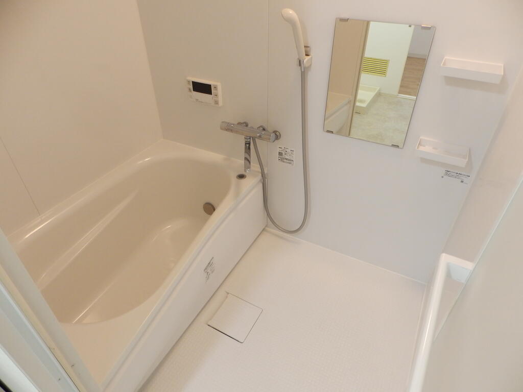 バス・シャワールーム　追い焚きもできます