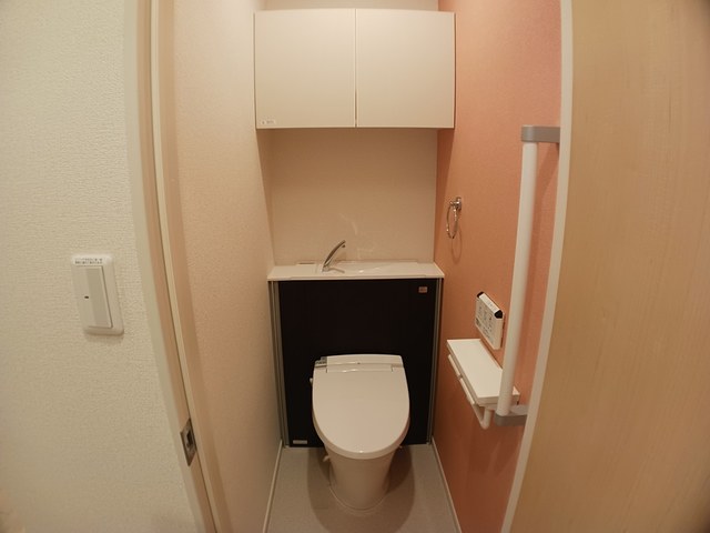 ＪＲ仙山線 山形駅 徒歩37分 2階建 築6年のトイレ写真