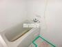 バス・シャワールーム　バスルームとなります。