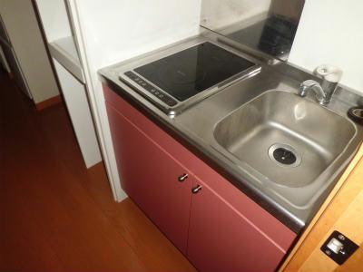 キッチン　2口電気コンロ付きミニキッチン。
