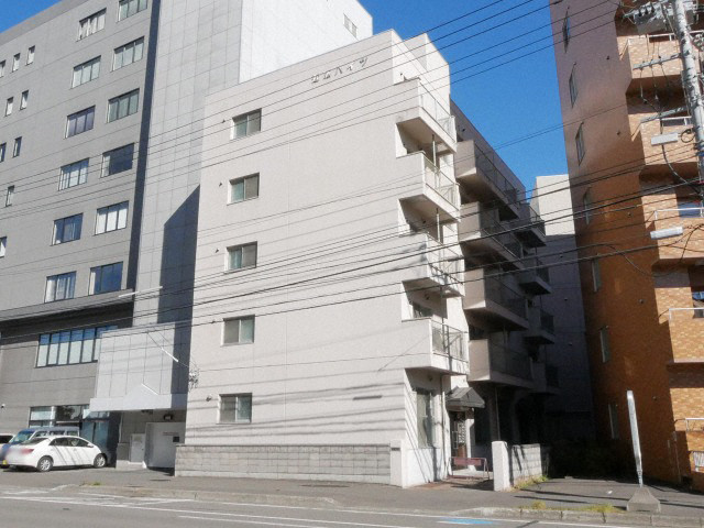 ビラ・レジリア札幌駅東の建物外観