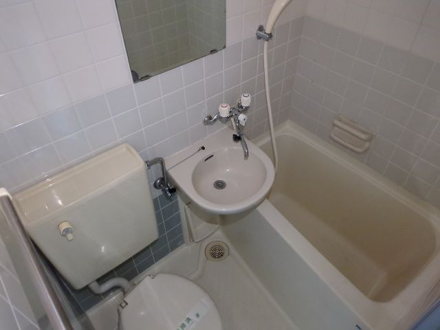 バス・シャワールーム