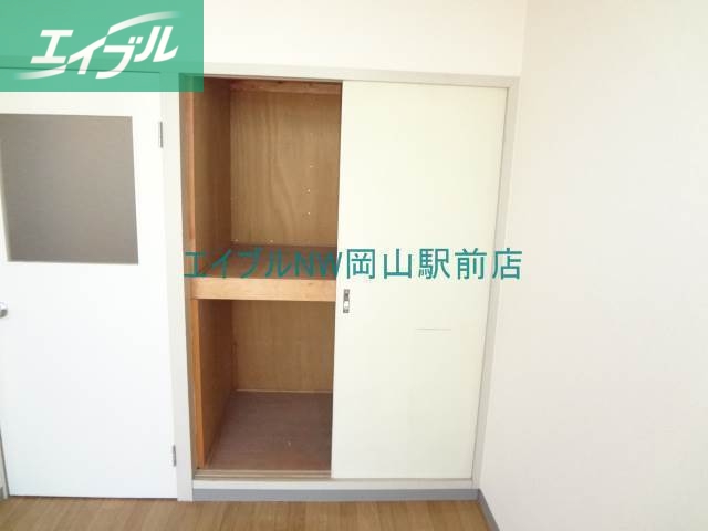 収納　同じ物件の類似部屋の写真です。現状を優先します。