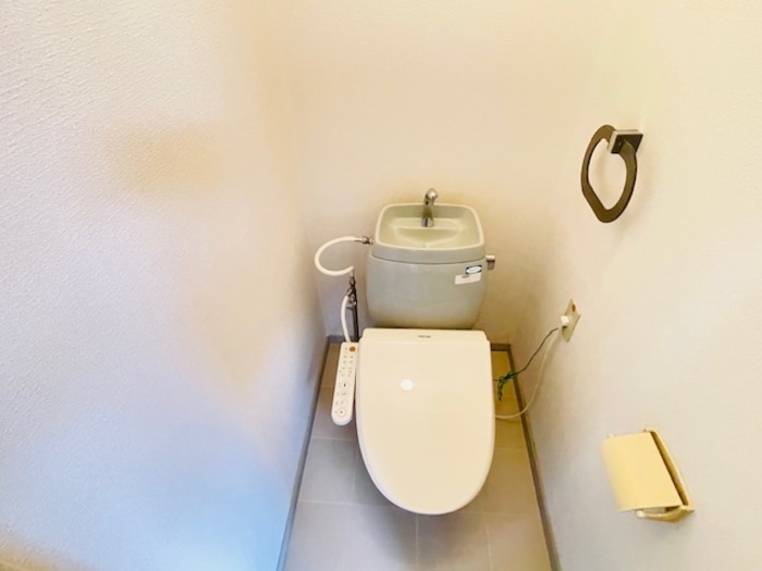 トイレ　清潔なトイレ