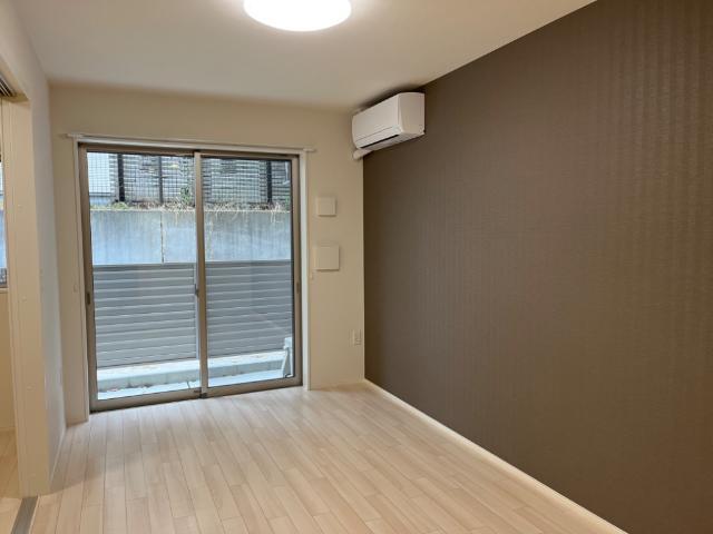 居室・リビング　こちらのリビングで趣味の時間をお楽しみください