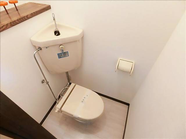 トイレ　ウォームレット付きのトイレです。