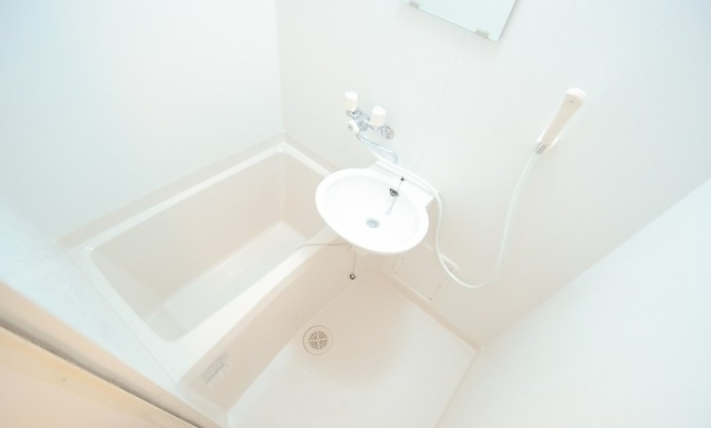 バス・シャワールーム　同物件別号室