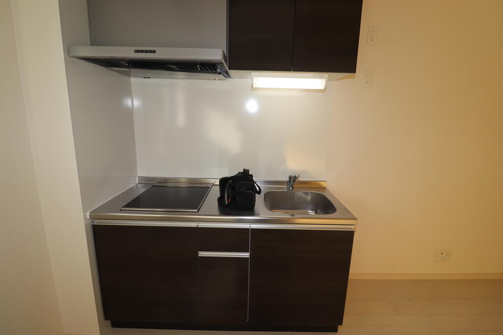 キッチン　同物件別号室の写真